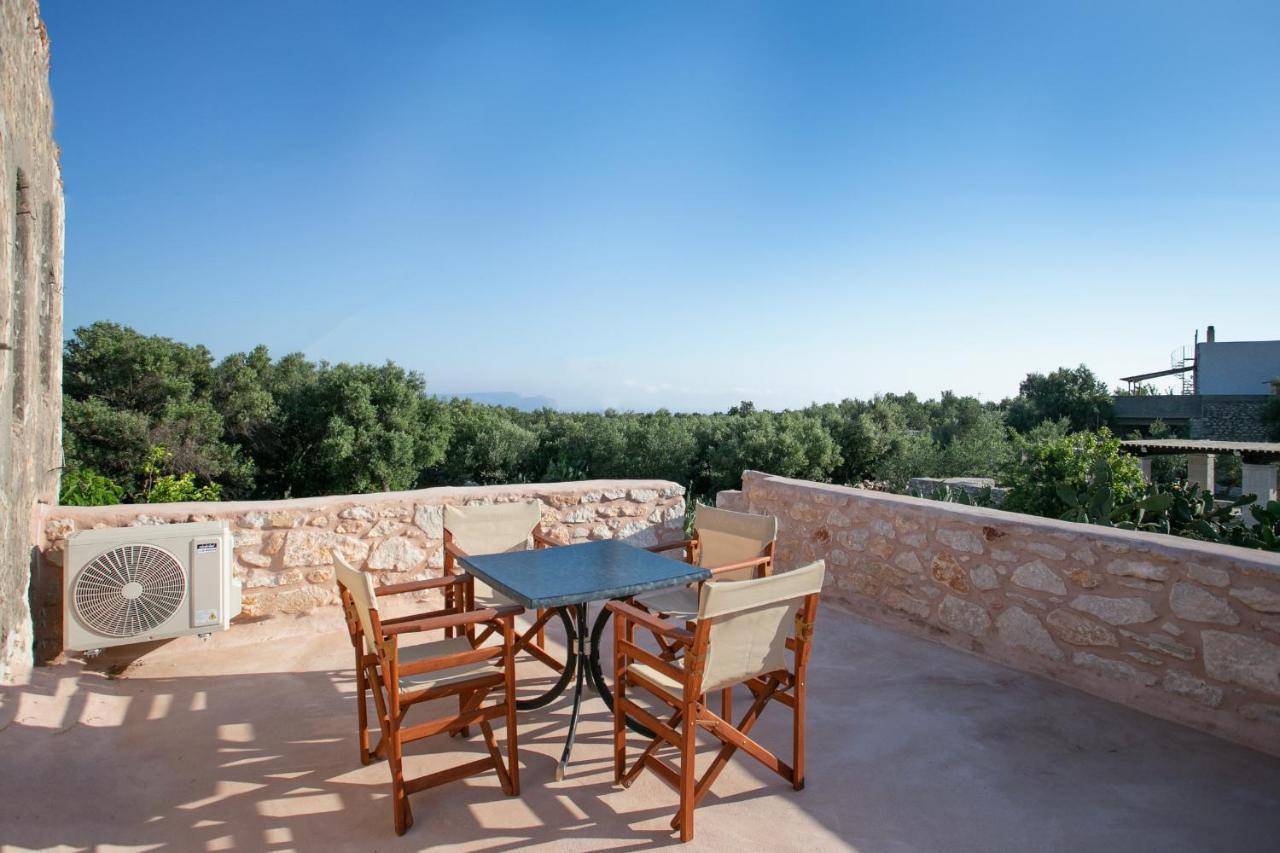 Charouda Country House Pyrgos Dirou Exterior photo